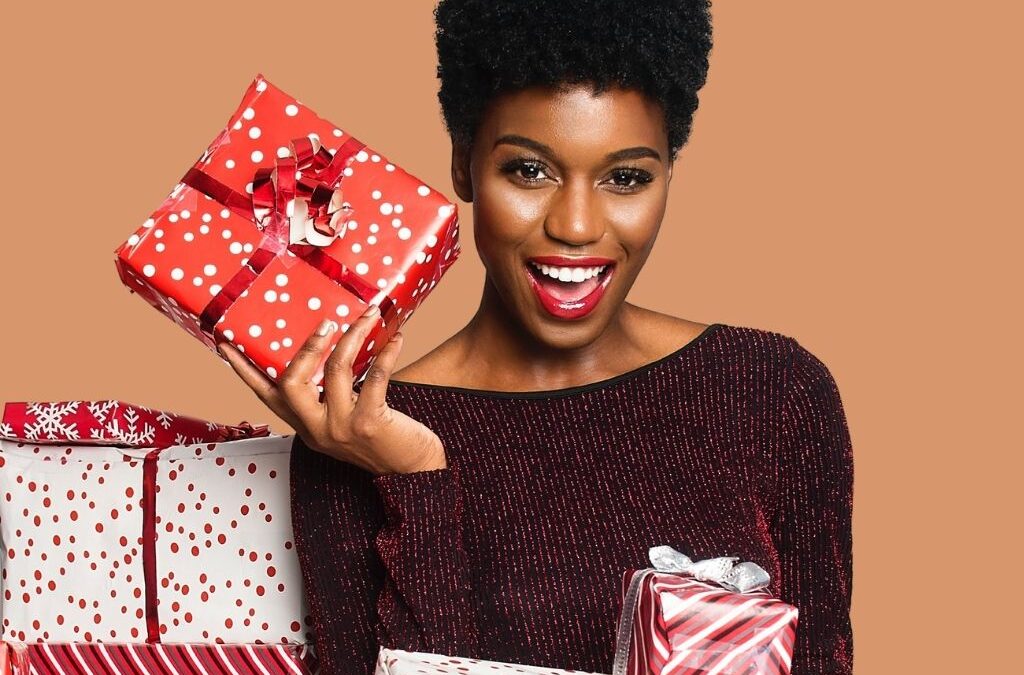 10 Christmas Gifts Every Natural Girl Will Love