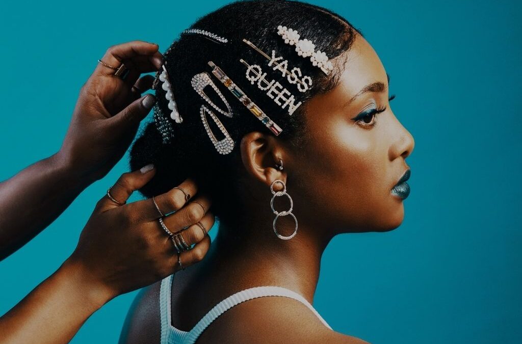 10 Natural Hair Accessories You Can’t Go Without
