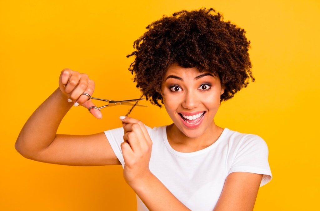 5 Benefits of Trimming Your Hair