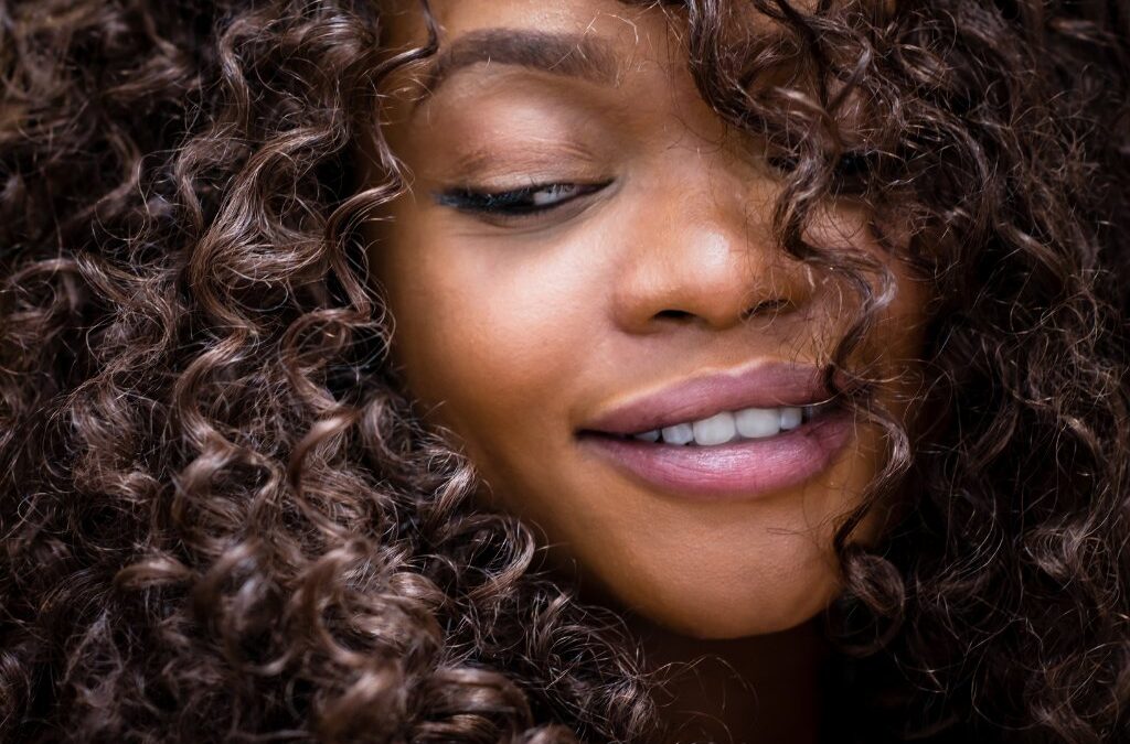Curly Dialogue: Hair Influencers to Follow With Type 3 & 4 Curl Patterns