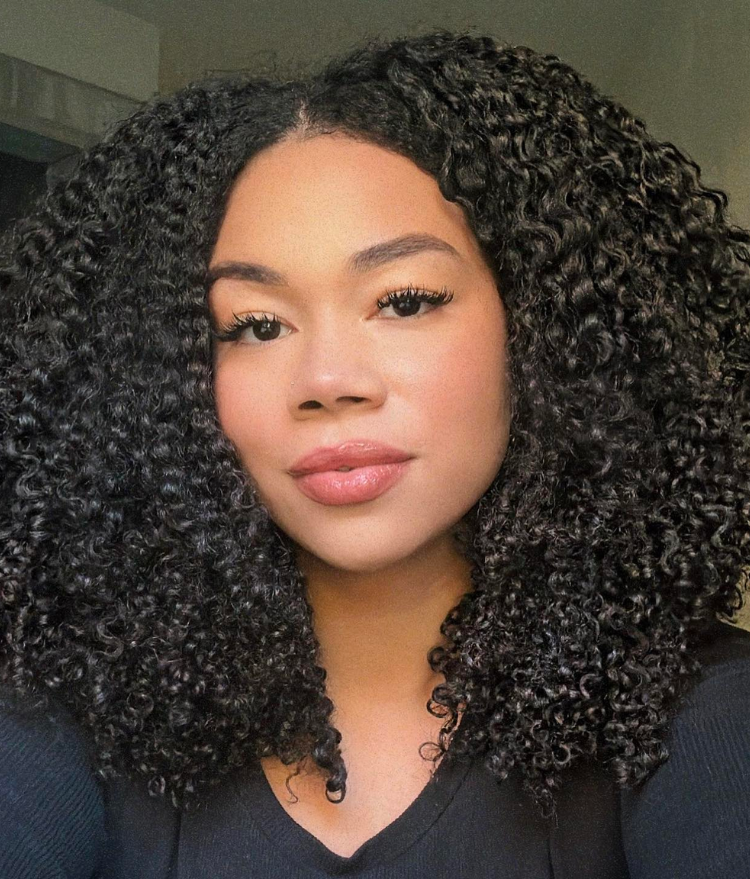 Curly Dialogue: Hair Influencers to Follow With Type 3 & 4 Curl ...