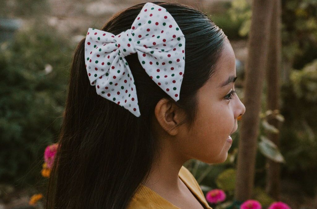 Best Hair Bows for Girls in this Holiday Season
