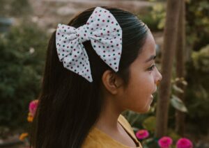 Best Hair Bows for Girls in this Holiday Season